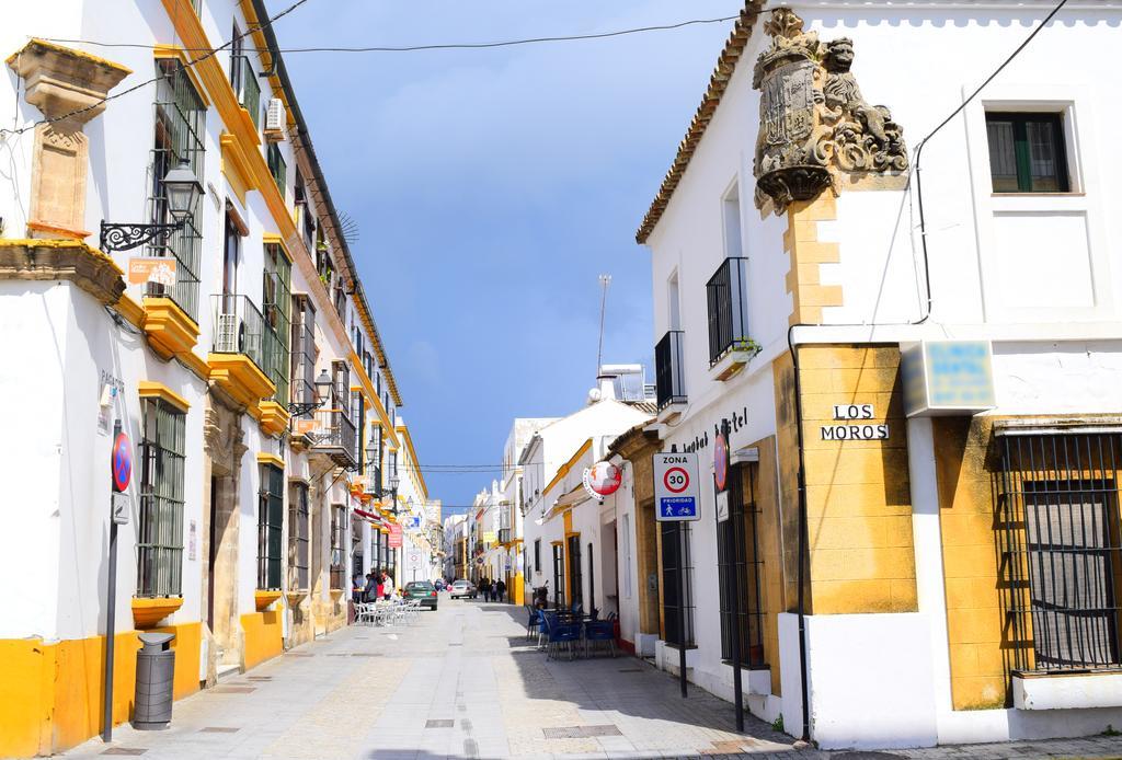 Baobab Hostal El Puerto de Santa Maria Exterior photo